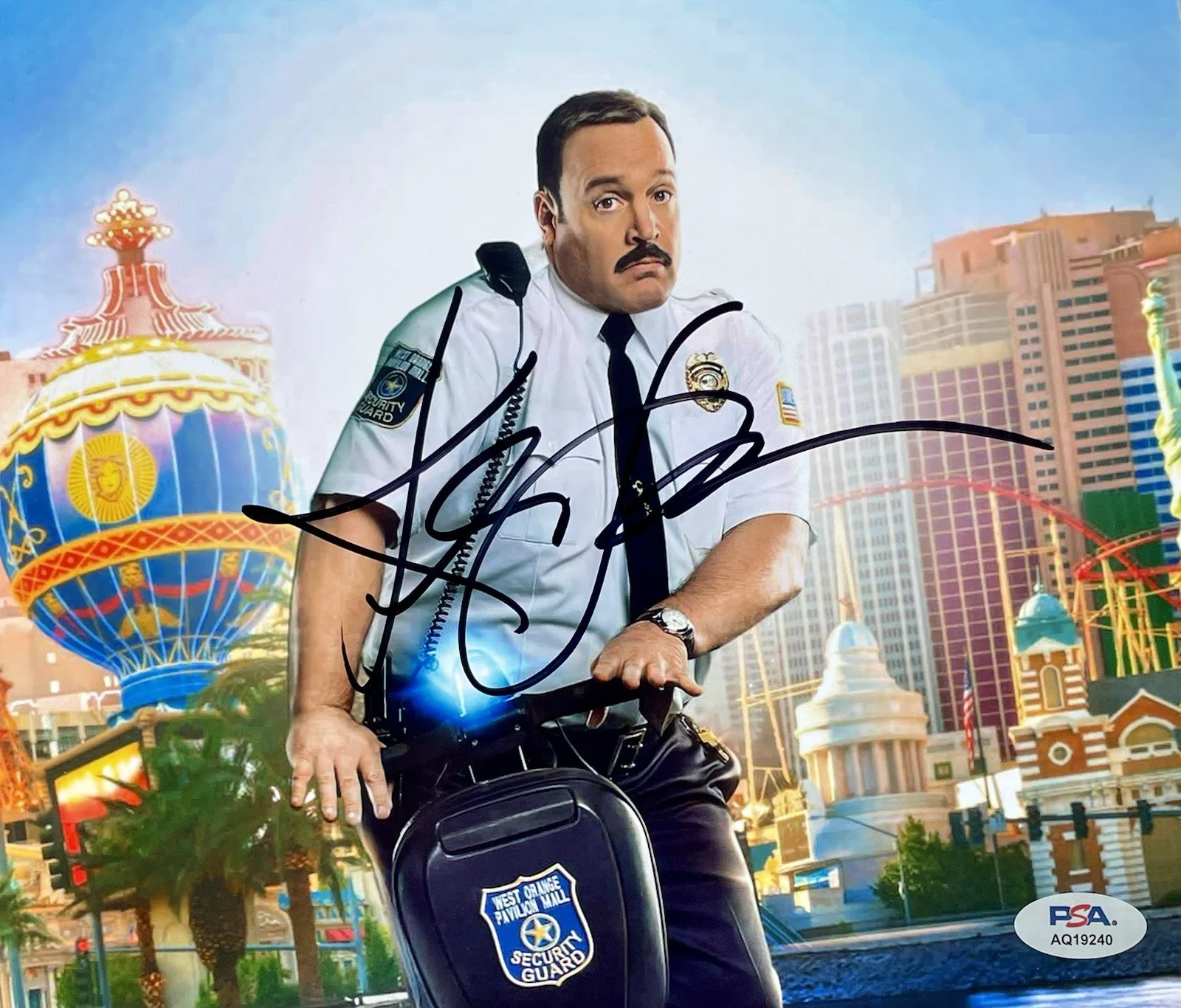 Kevin James — Kevin James Signed Autographed 8x10 Photo Paul Blart Mall Cop Psa/Dna Coa