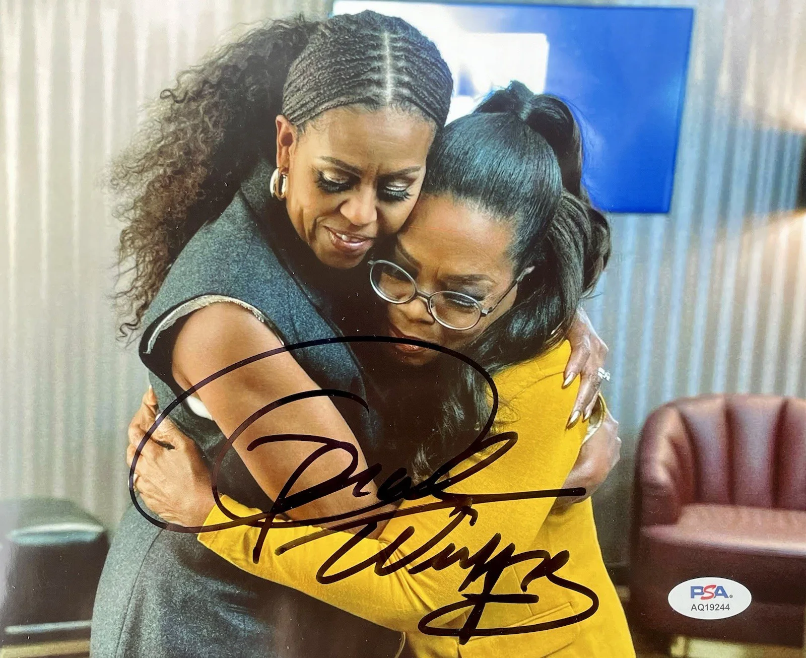 Oprah Winfrey — Oprah Winfrey Signed Autographed 8x10 Photo OWNN Obama Psa/Dna Coa