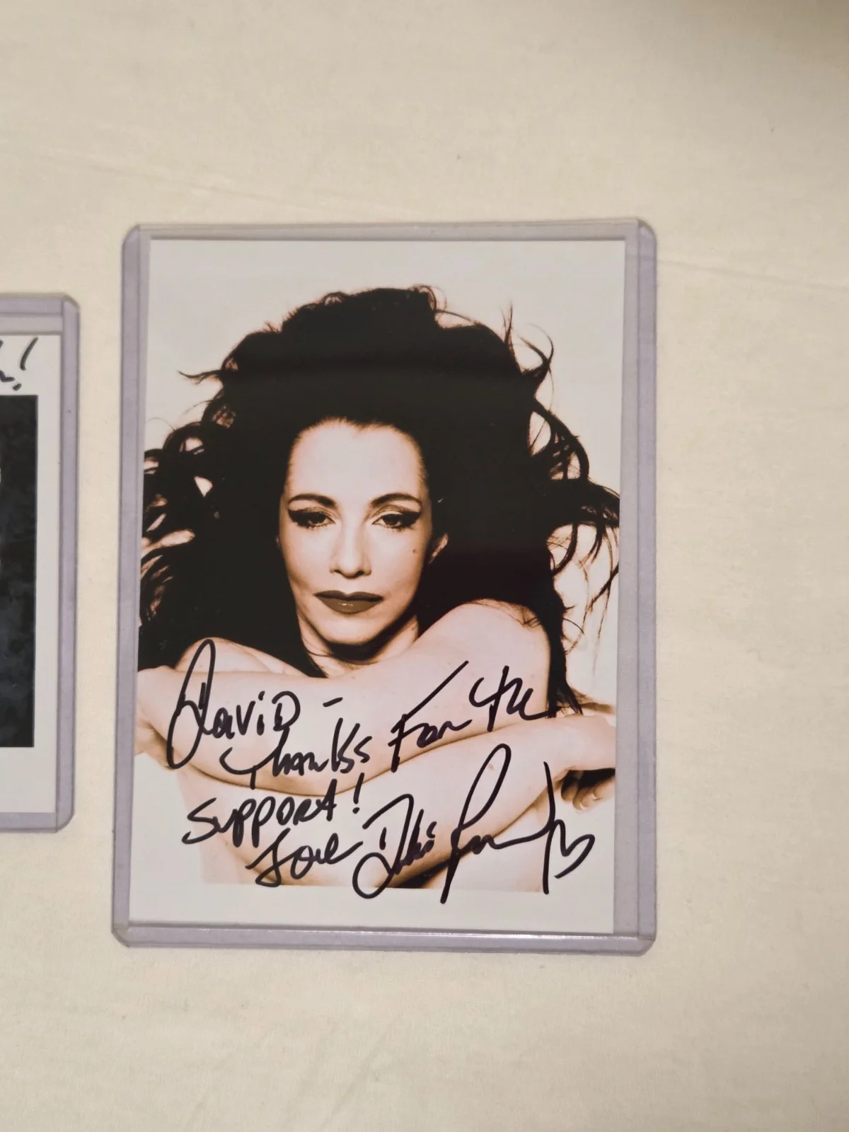 Debbie Rochon — Lot of 2 Debbie Rochon Signed 3.5"x5" photos. Horror. Scream Queen. Autographed., изображение 2
