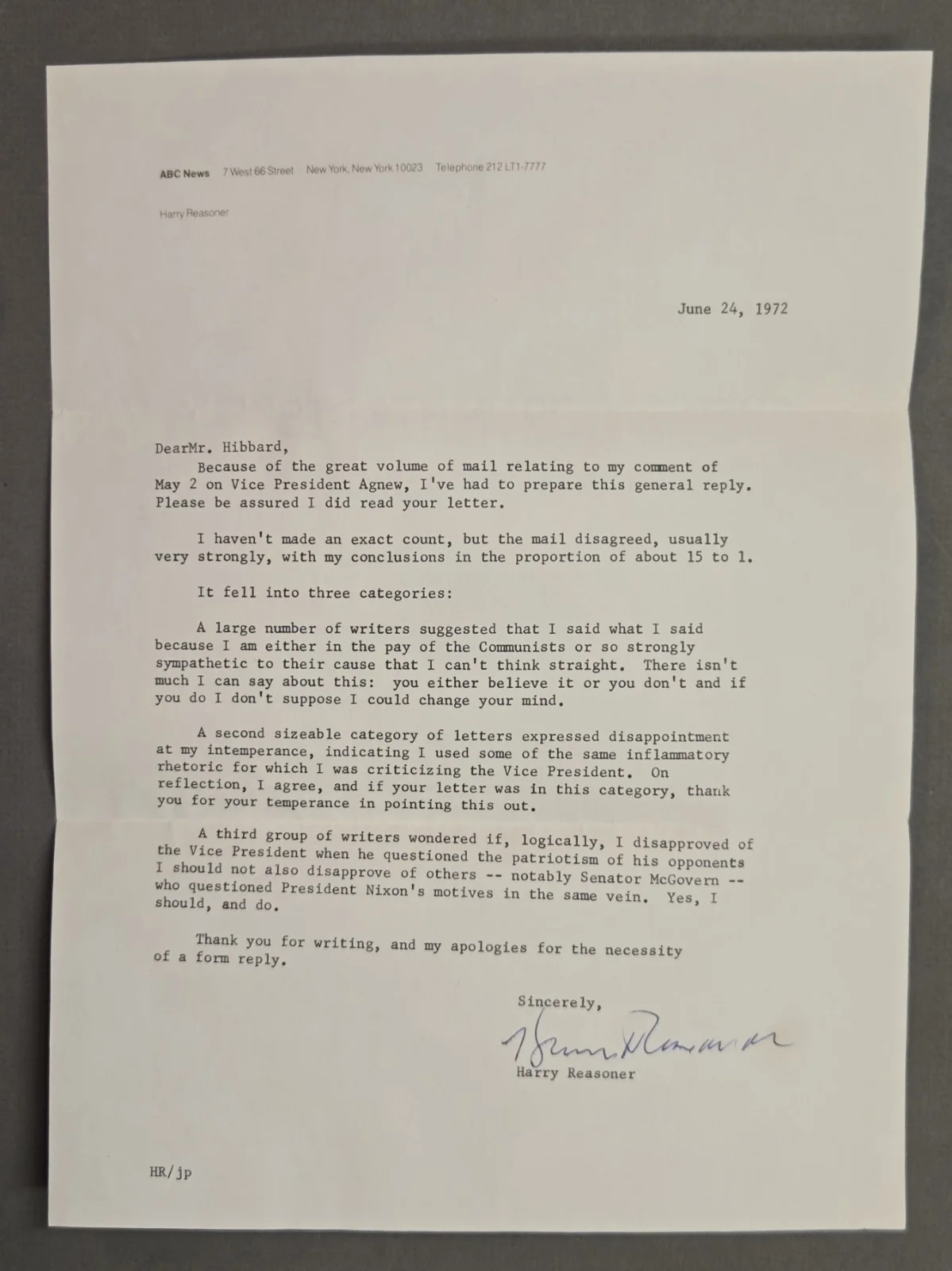 Harry Reasoner — HARRY REASONER Signed Auto Letter CBS News 60 Minutes Founding Host Dated 1972