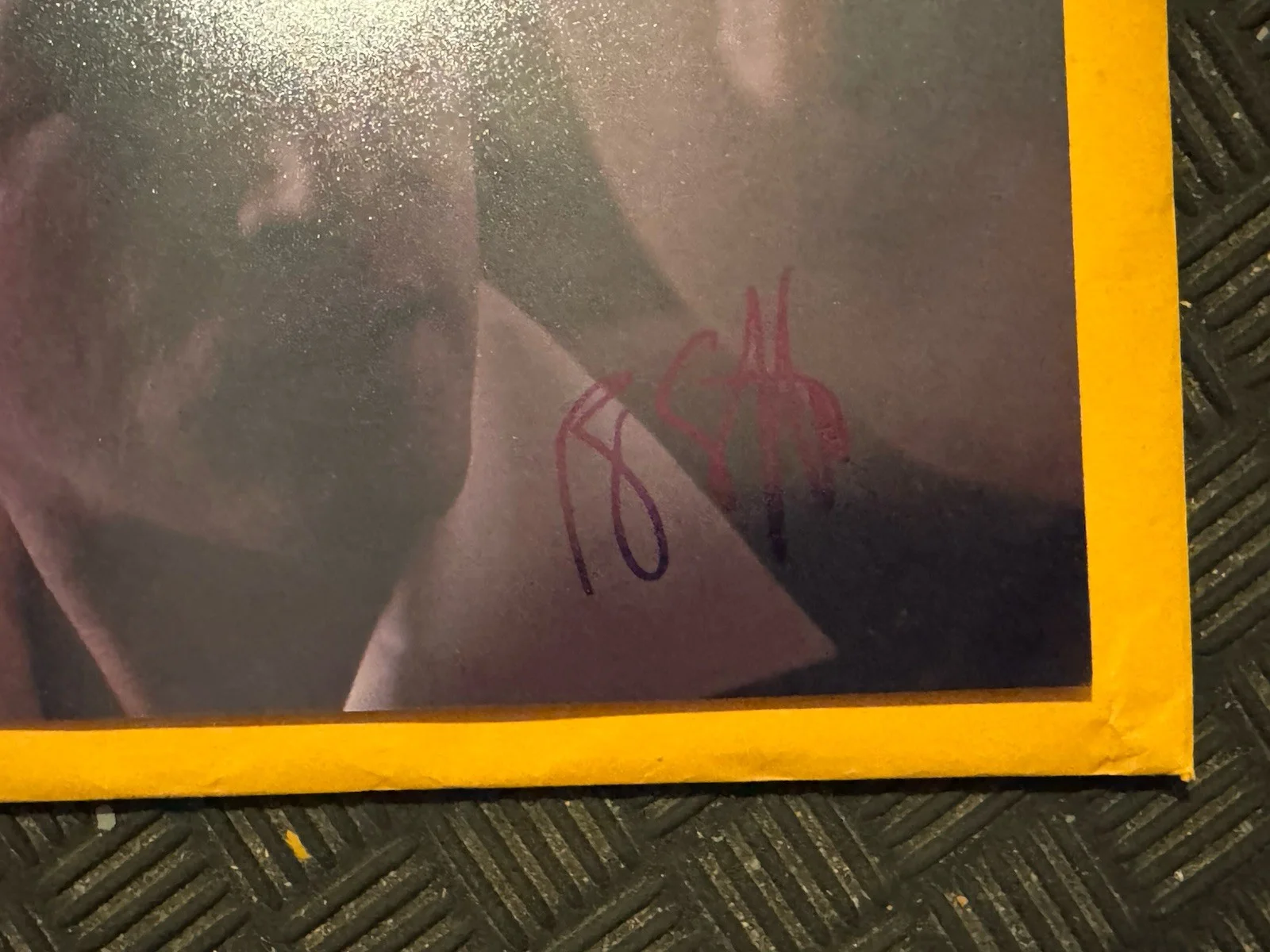 RAY LIOTTA Signed (PHOTO IS A LITTLE DARK) 8x10 GOODFELLAS … w/PSA/DNA, изображение 2