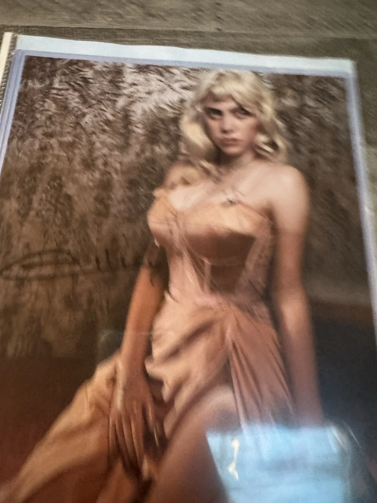 BILLIE EILISH Signed 8x10 photo with Dual COAs Beautiful Signed photo, изображение 2