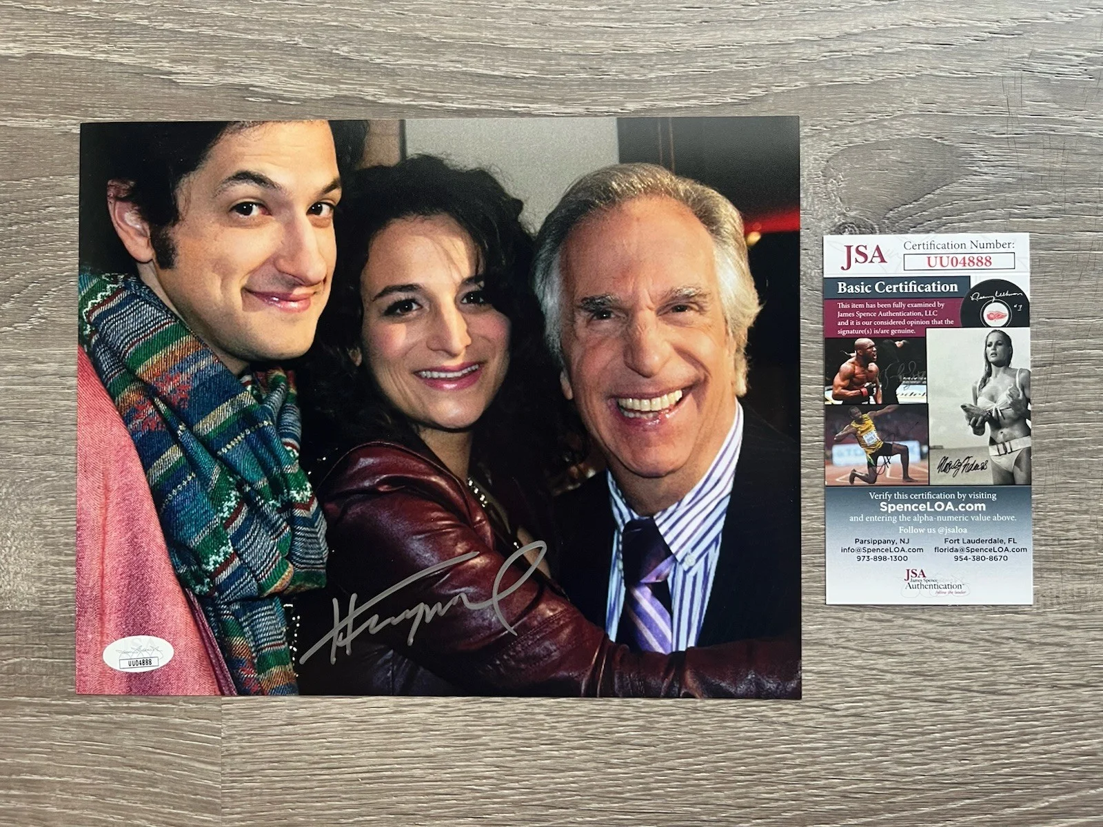 Henry Winkler — Henry Winkler Signed 8x10 Photo JSA COA Park and Recreation Fonzie Rec
