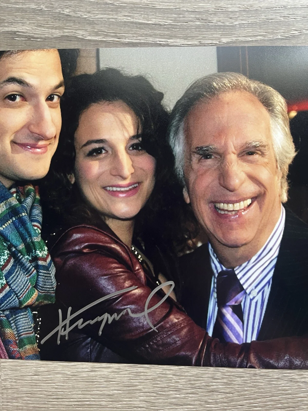 Henry Winkler — Henry Winkler Signed 8x10 Photo JSA COA Park and Recreation Fonzie Rec, изображение 3