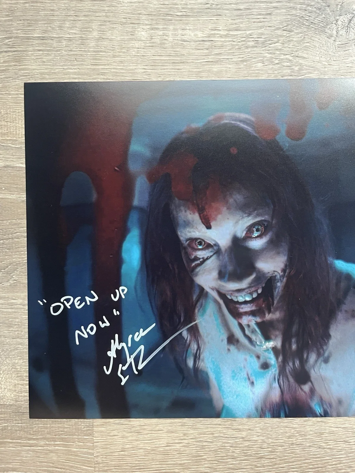 Alyssa Sutherland — Alyssa Sutherland Signed Evil Dead Rise 11x14 Photo JSA COA INSCRIBED Horror, image 3