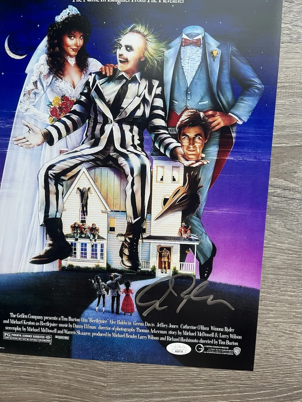 Alec Baldwin — Alec Baldwin Signed Beetlejuice 11x17 Photo JSA COA Adam Maitland Horror Auto, изображение 3