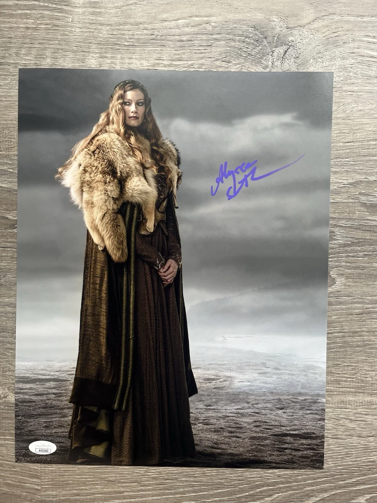 Alyssa Sutherland — Alyssa Sutherland Signed Vikings 11x14 Photo Aslaug JSA COA, image 2