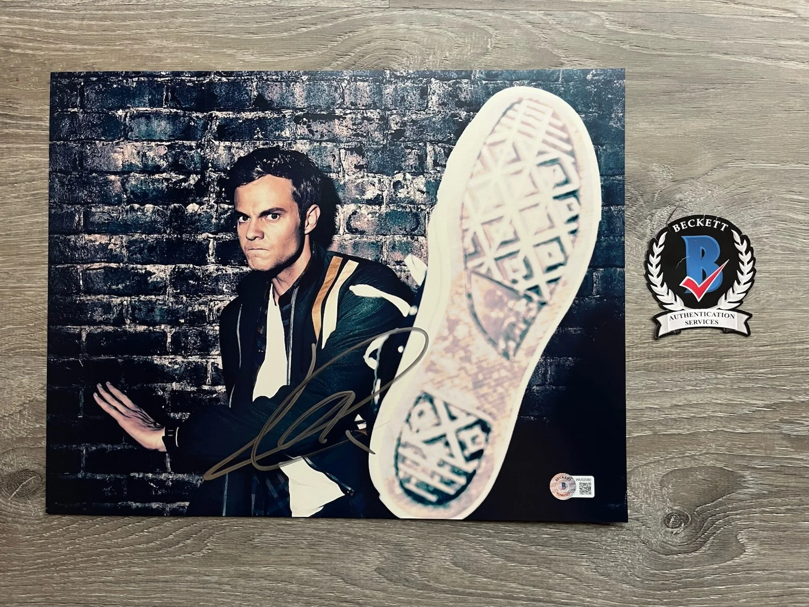 Jack Quaid — Jack Quaid Signed The Boys 11x14 Photo Beckett COA Hughie