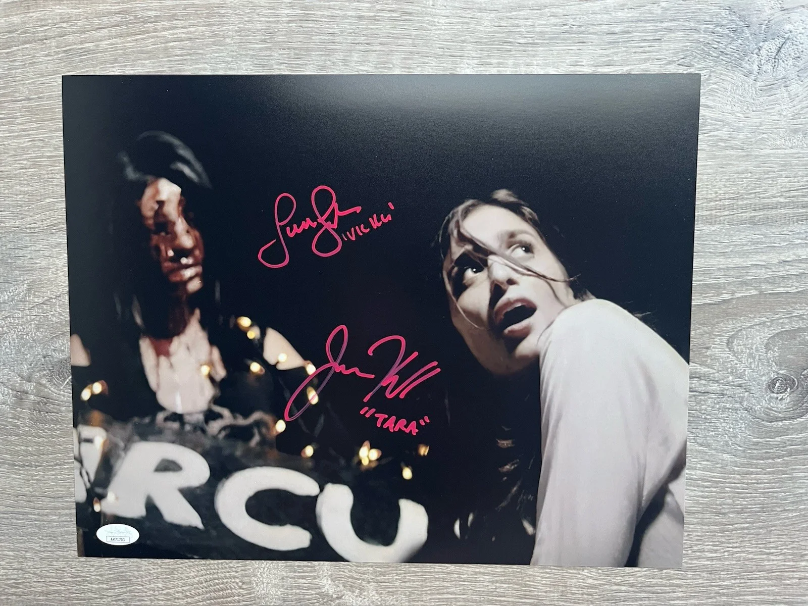 Samantha Scaffidi — Samantha Scaffidi Jenna Kanell Signed Terrifier 11x14 Photo JSA Art The Clown, изображение 2