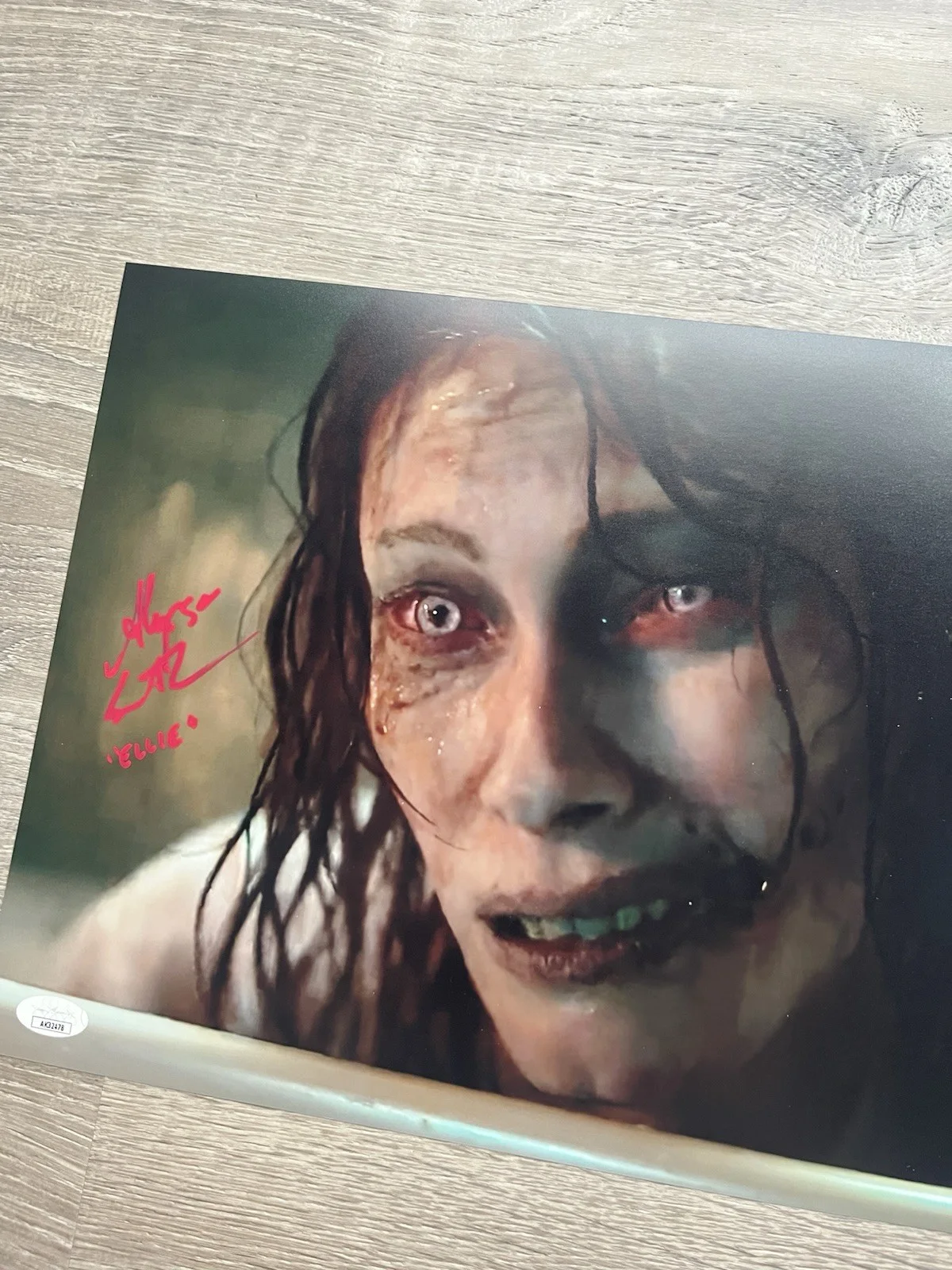 Alyssa Sutherland — Alyssa Sutherland Signed Evil Dead Rise 11x14 Photo JSA COA Ellie Horror Auto, изображение 5