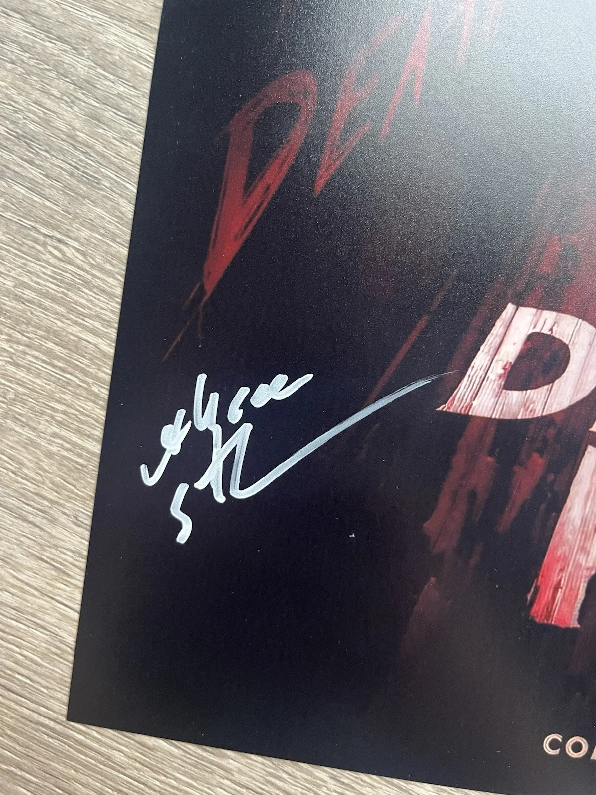 Alyssa Sutherland — Alyssa Sutherland Signed Evil Dead Rise 11x14 Photo JSA COA Ellie Horror, изображение 5