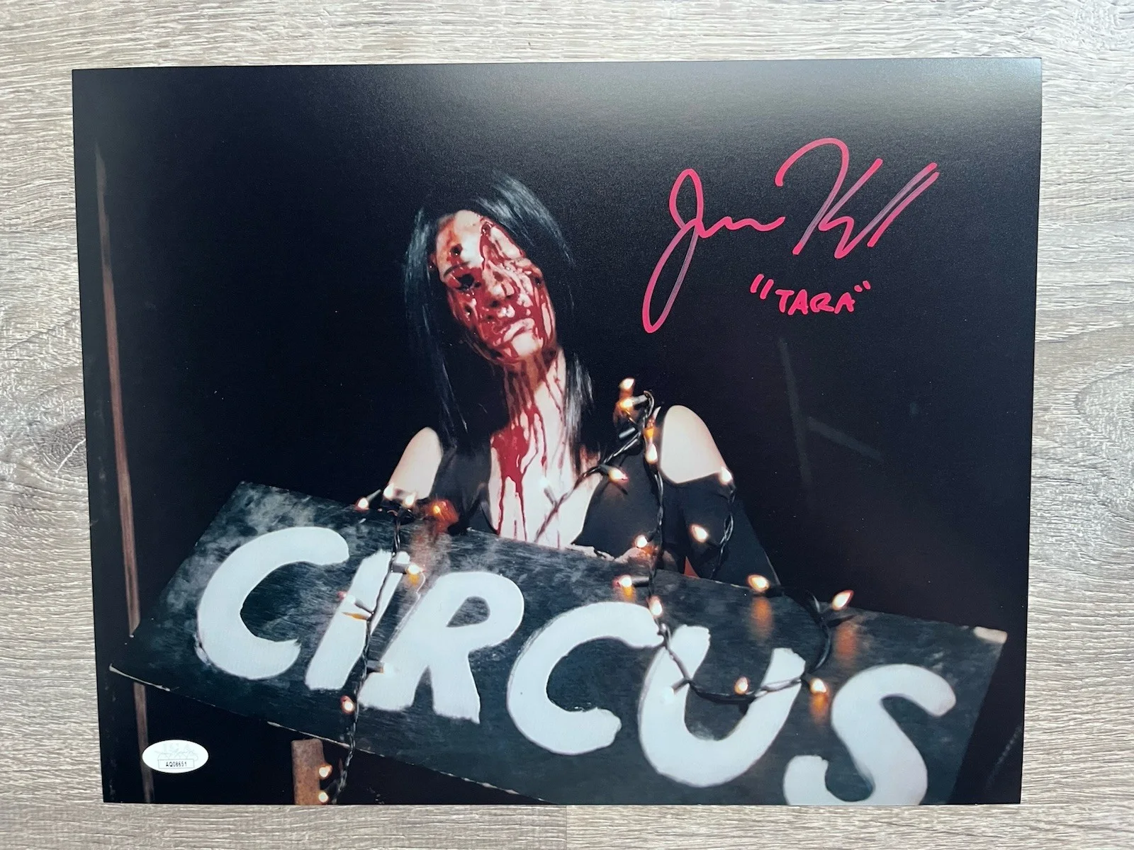 Jenna Kanell — Jenna Kanell Signed Terrifier 11x14 Photo JSA COA Tara Art The Clown Horror, изображение 2