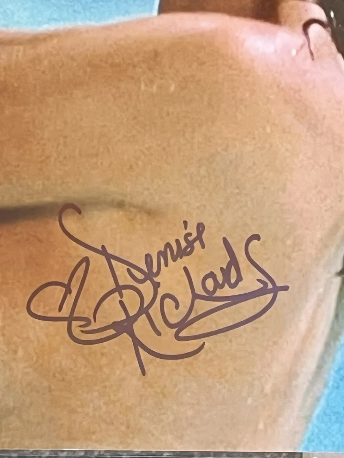 Neve Campbell — Neve Campbell & Denise Richards Wild Things Unedited Autographed 16x20 BAS & JSA, изображение 3