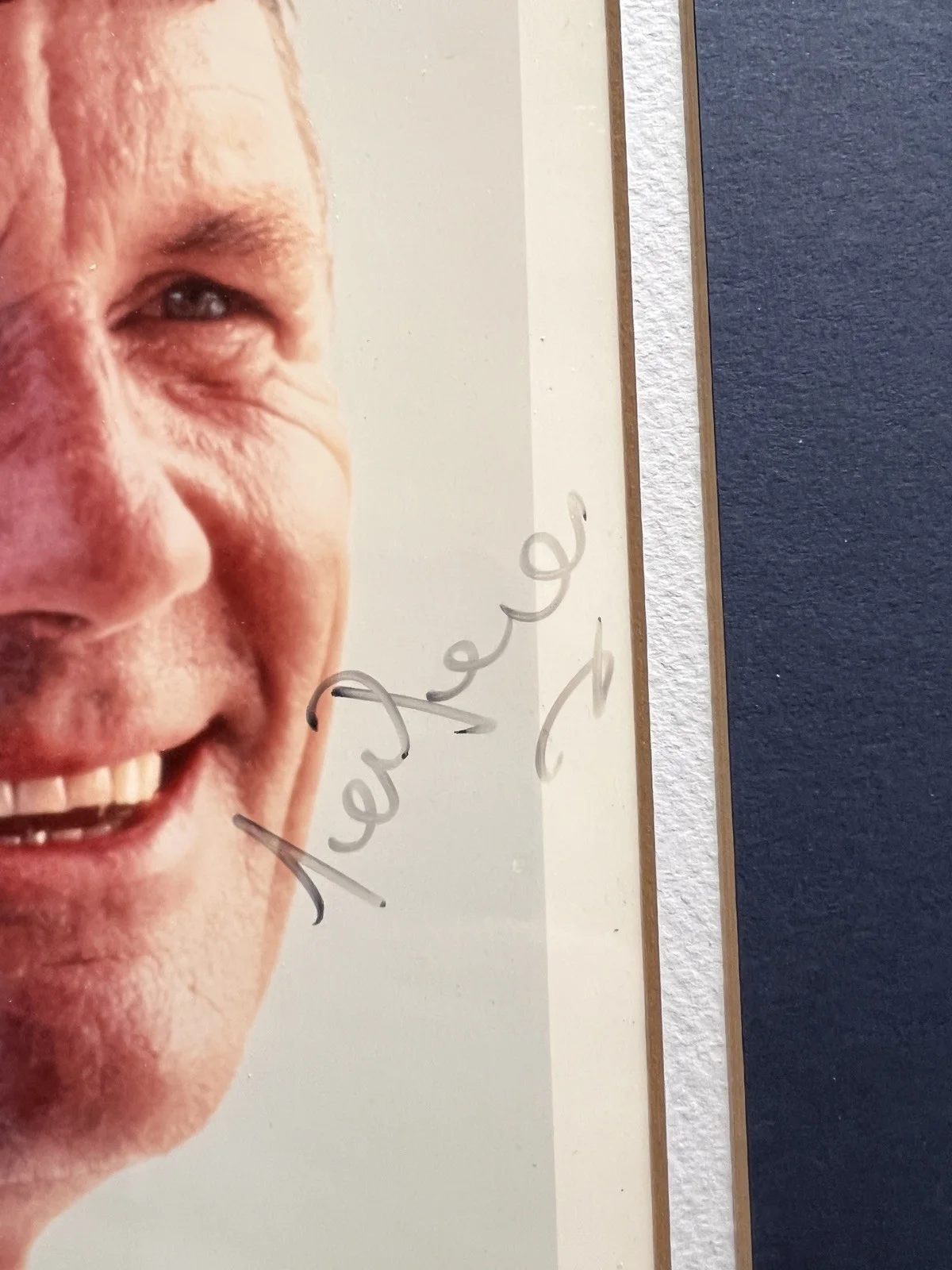 Michael Palin — Michael Palin SIGNED 8x10 Photo Headshot AUTOGRAPH Matted COA Monty Python, image 2
