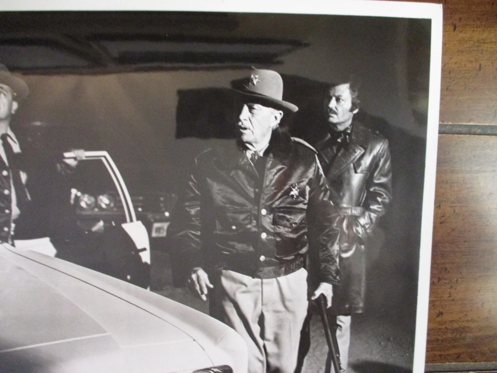 DeForest Kelley/Paul Fix(NIGHT OF THE LEPUS )1972 10 x 8 Black/White Press Photo, изображение 2