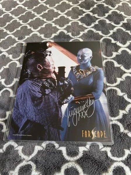 Virginia Hey — Farscape (Virginia Hey) Signed Autograph Photo Size 8"x10"