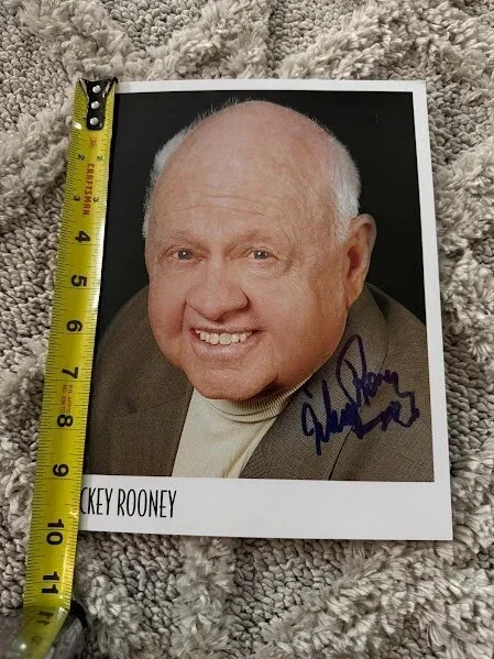 Mickey Rooney — Babes in Arms (Mickey Rooney) Signed Authentic Autograph Photo Size 8" x 10", изображение 4