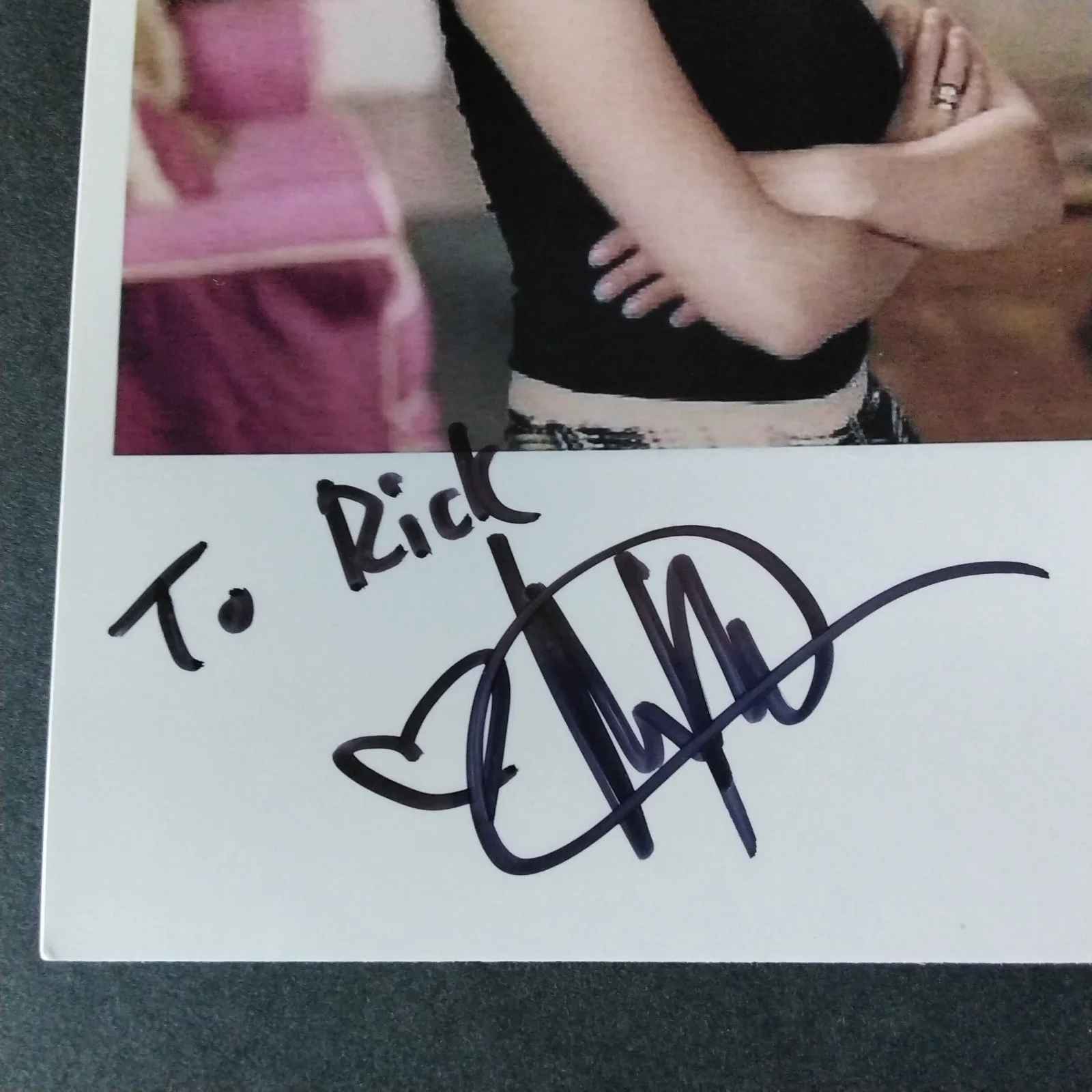 Melissa Joan Hart SIGNED Photo 90s TV Movie Actress Sabrina Teenage Witch Batman, изображение 3