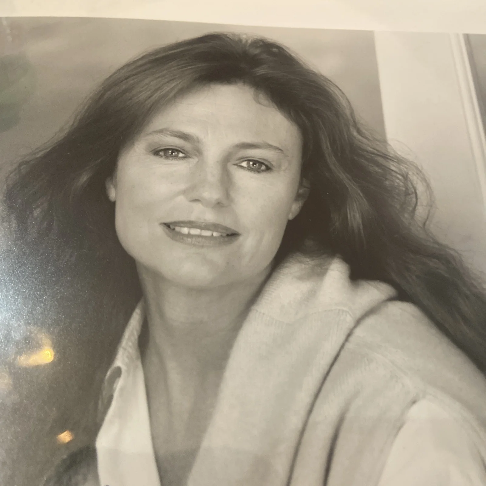 Jacqueline Bisset — Jacqueline Bisset - Original Autograph Photo - Authentic Signed 8x10 the Deep, image 3