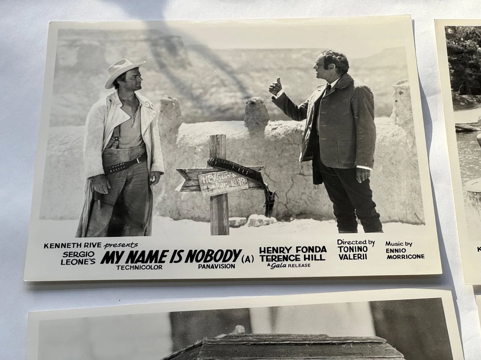 MY NAME IS NOBODY Sergio Leone VINTAGE set of 8 Original UK press prints, изображение 2