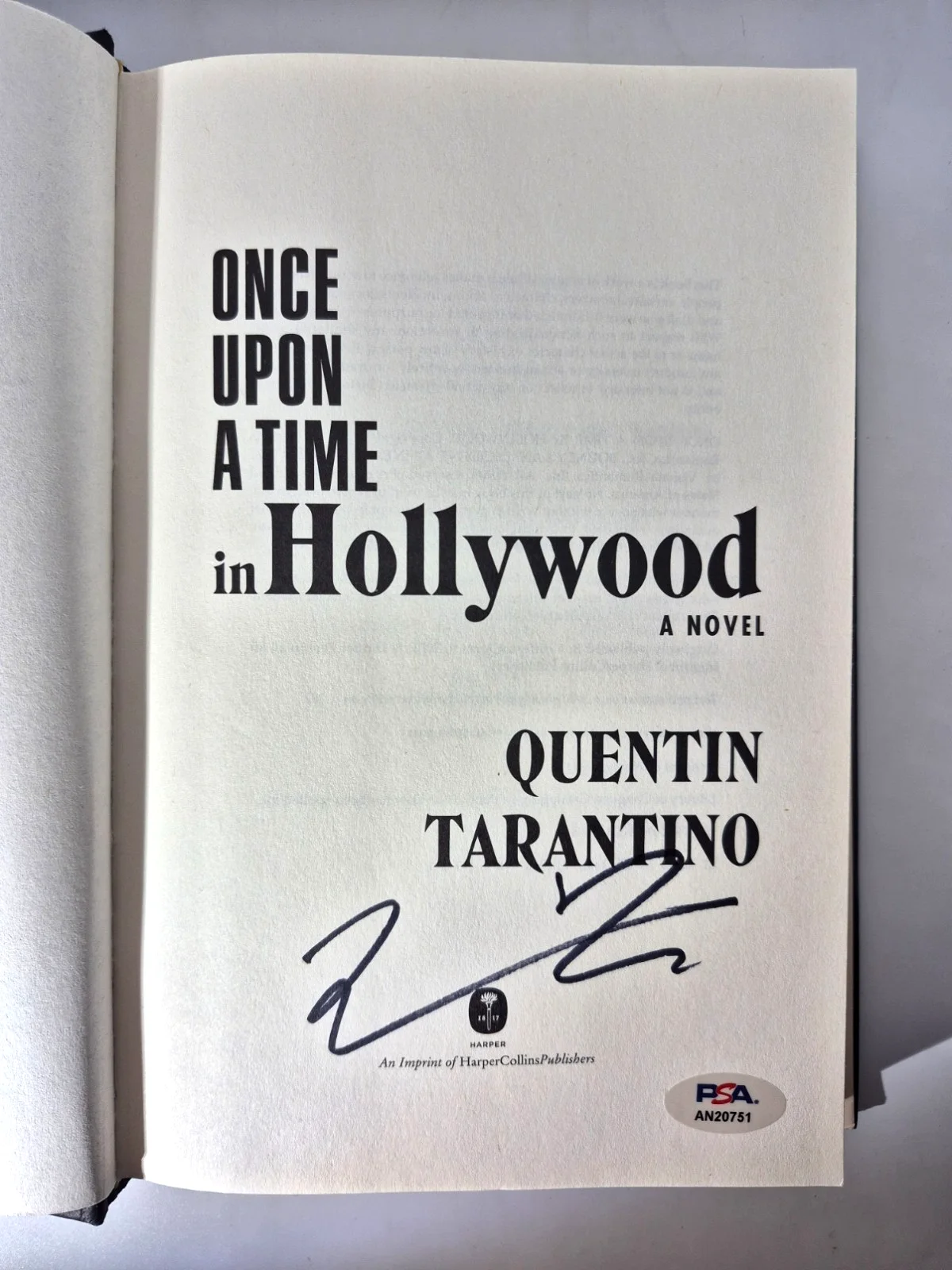Quentin Tarantino — QUENTIN TARANTINO SIGNED ONCE UPON A TIME IN HOLLYWOOD 1ST EDITION BOOK PSA COA, изображение 2