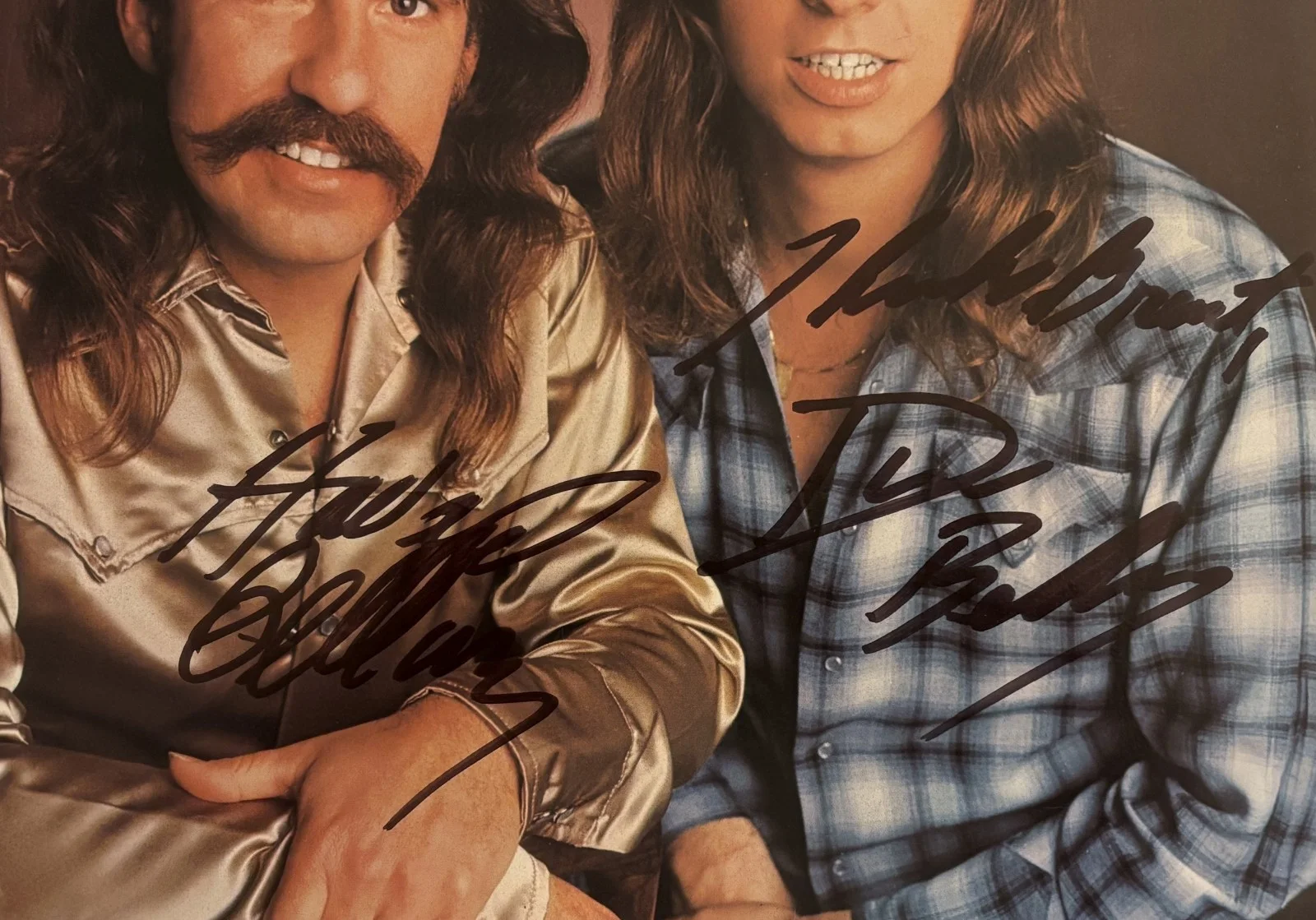 The Bellamy Brothers AUTOGRAPH SIGNED LP Cover Beautiful Friends Excellent, изображение 3