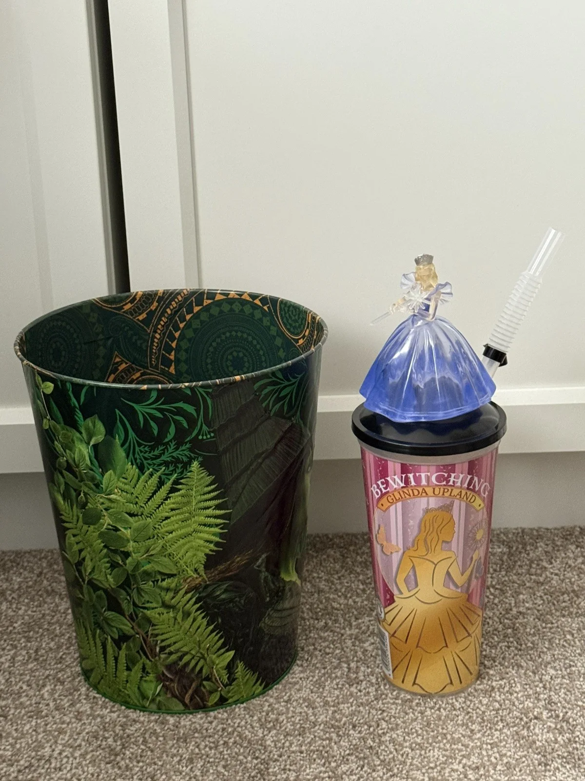 Wicked For Good Elphaba Popcorn Bucket & Glinda Cup Odeon brand new rare, image 3