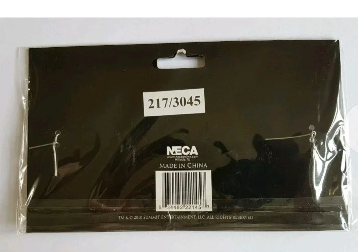 The Twilight Saga Eclipse Bella’s Wolf & Heart Bracelet NECA Replica 2010 New, image 2