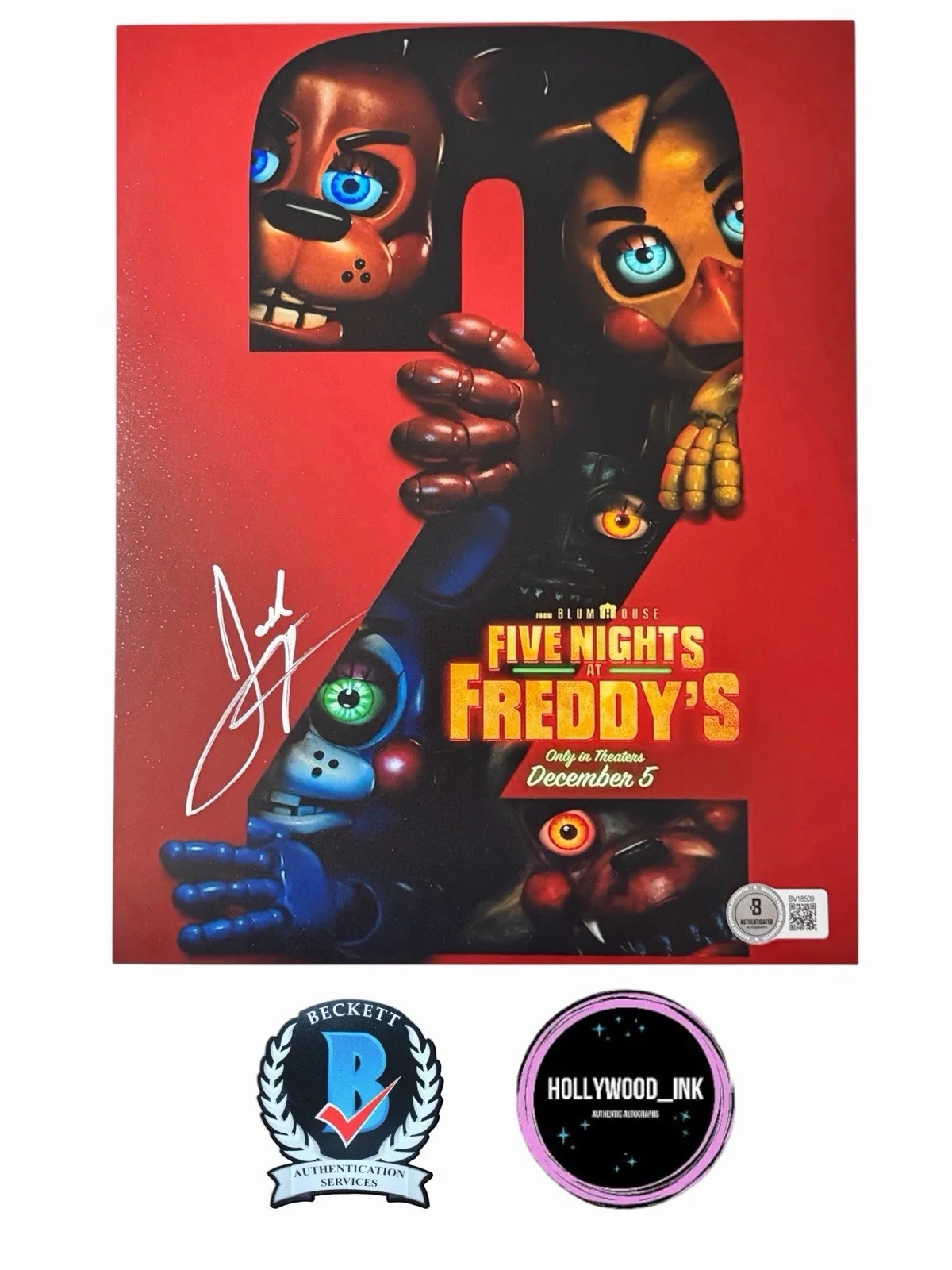 Josh Hutcherson — JOSH HUTCHERSON SIGNED FIVE NIGHTS AT FREDDYS 2 11x14 PHOTO BECKETT BV18509