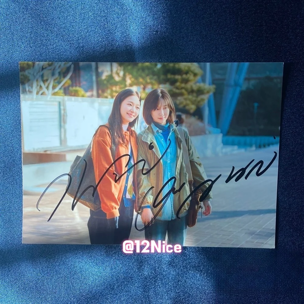 You and Everything Else Kim Go Eun Park Ji Hyun Autographed Group Photo 4*6 2025, изображение 2