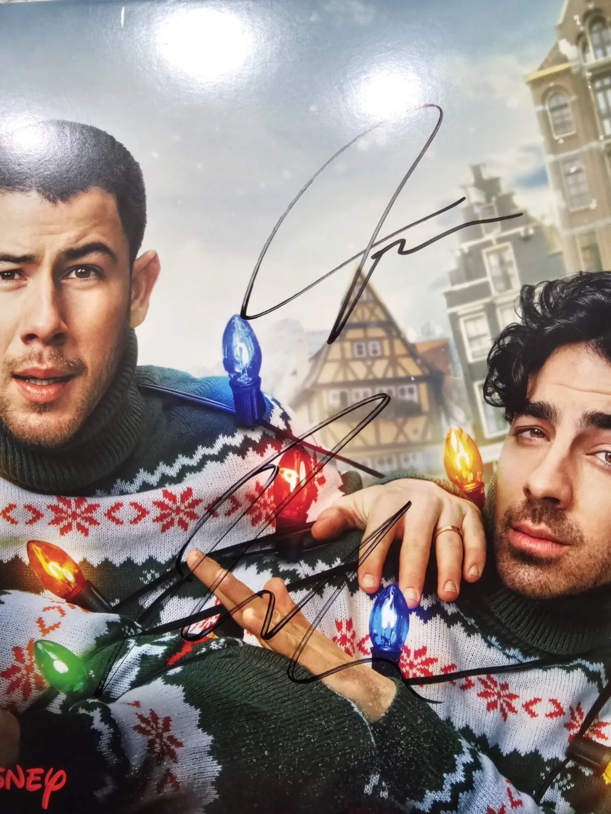 Jonas Brothers 'A Very Jonas Christmas' Signed Cover Vinyl, изображение 3