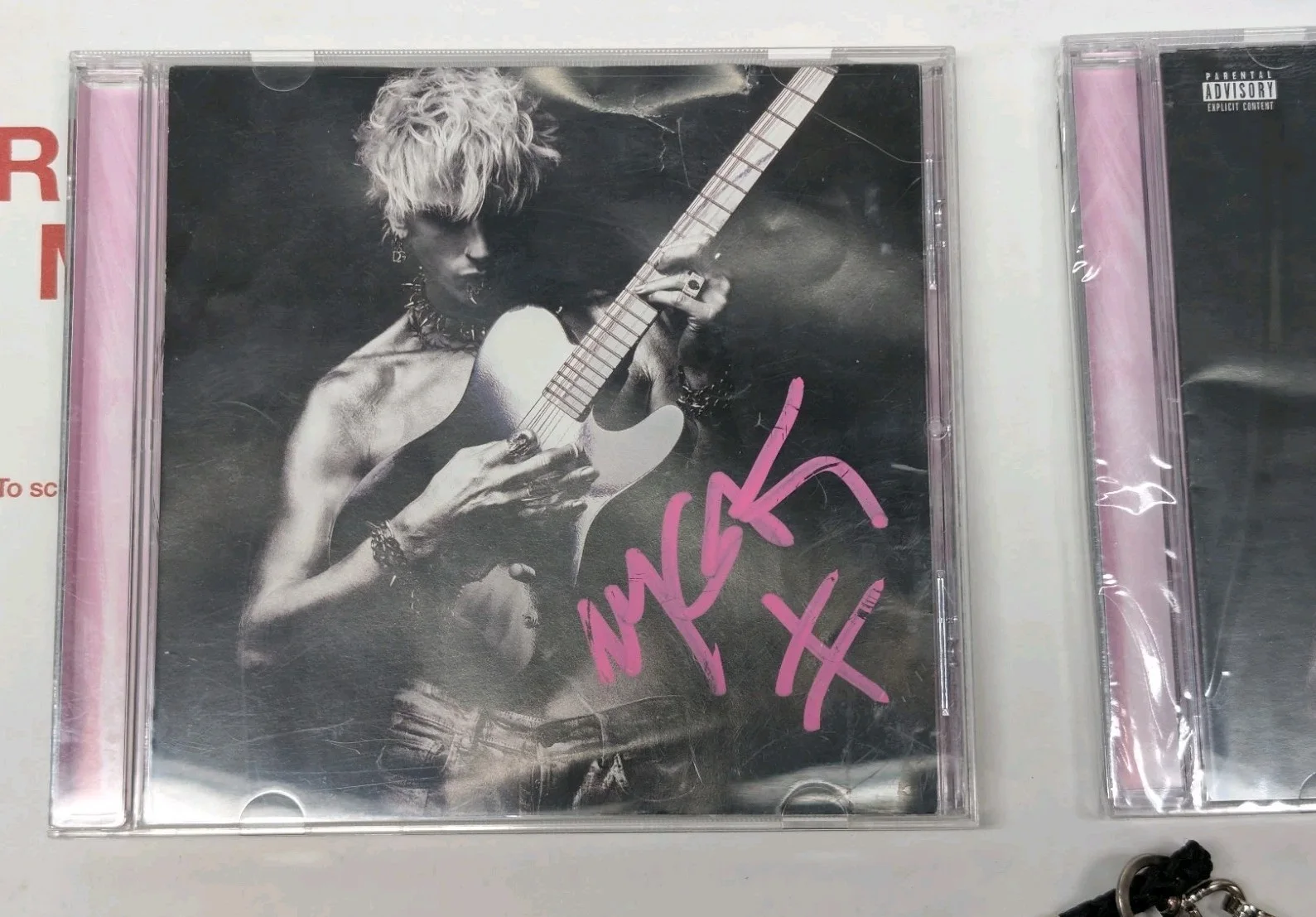 MACHINE GUN KELLY SIGNED MAINSTREAM SELLOUT CD W/ Vip Pass And Poker Chip LOOK!, image 2