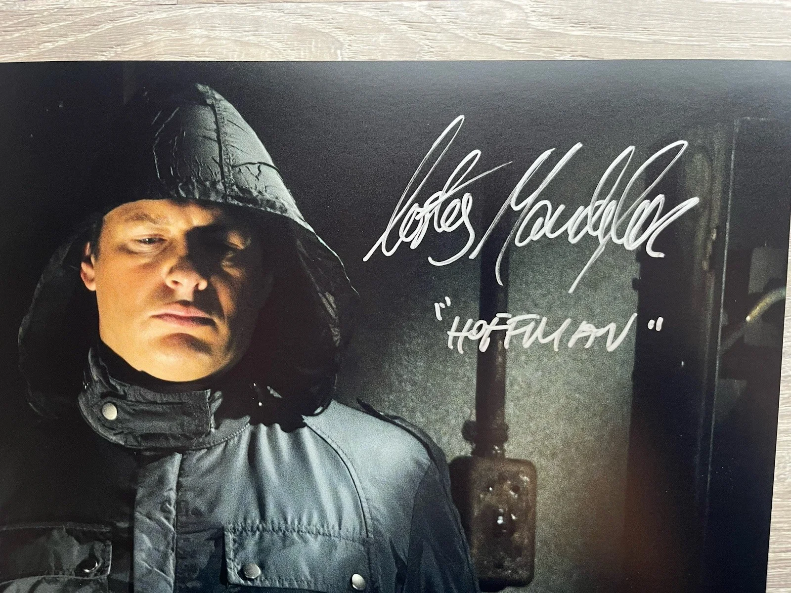 Costas Mandylor — Costas Mandylor Signed Saw 11x14 Photo JSA COA Detective Hoffman Jigsaw Horror, image 3