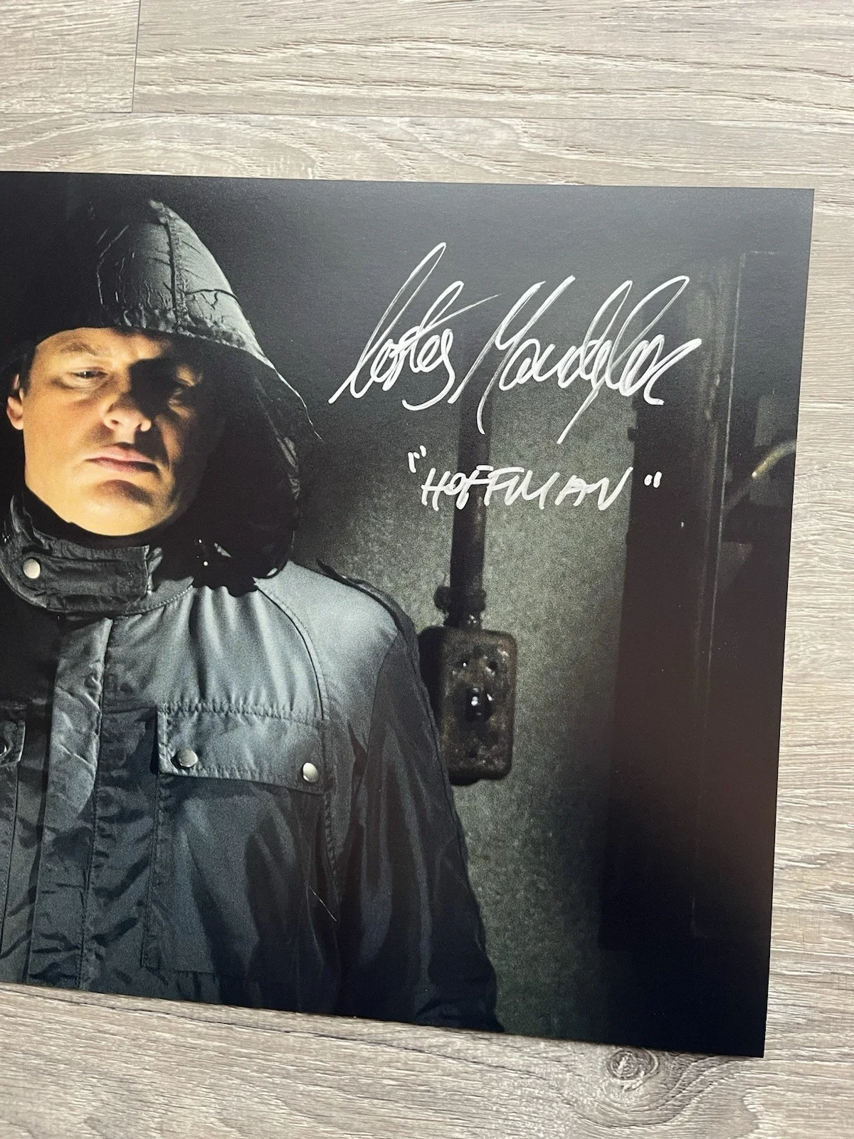 Costas Mandylor — Costas Mandylor Signed Saw 11x14 Photo JSA COA Detective Hoffman Jigsaw Horror, image 5