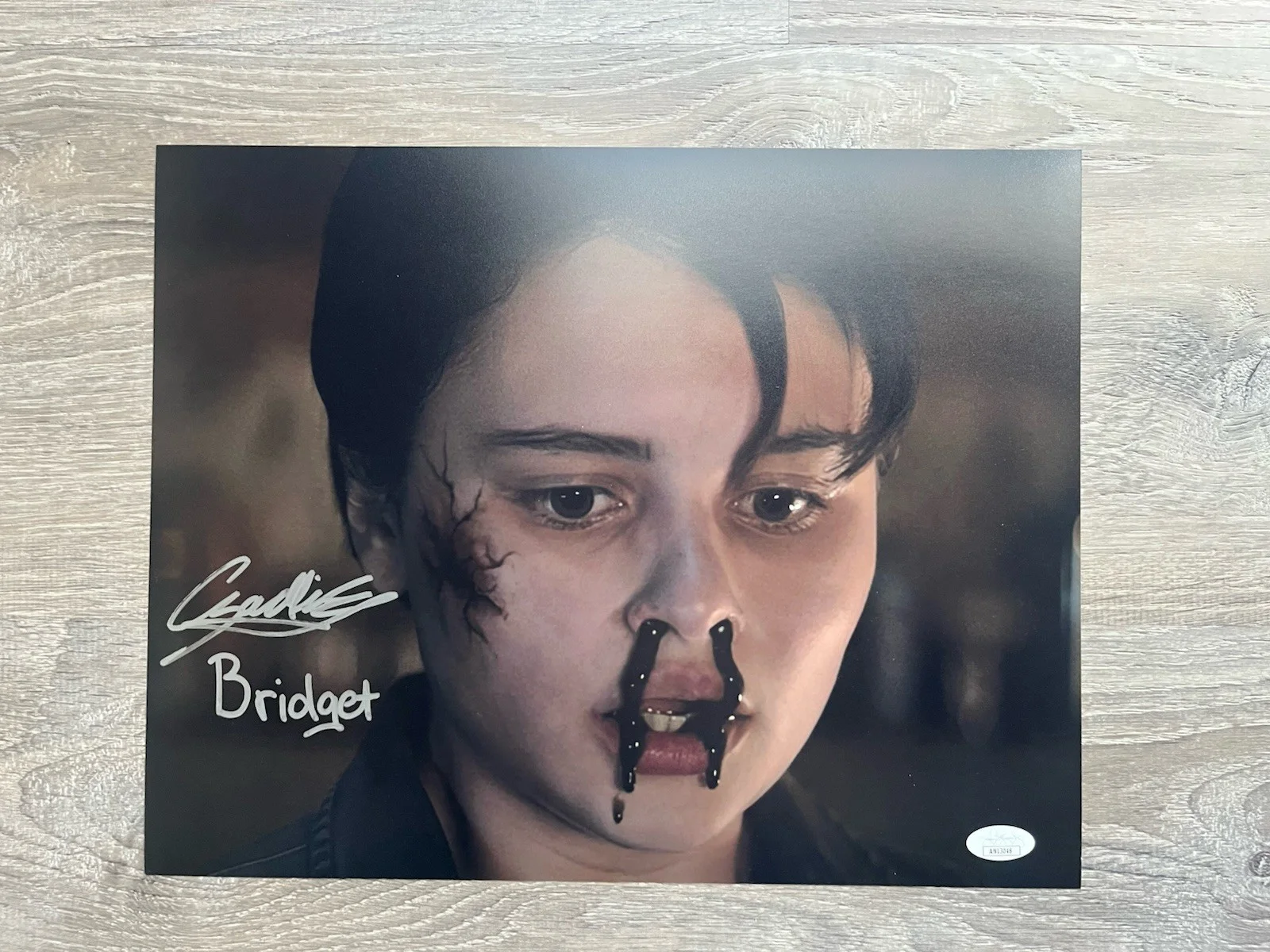 Gabrielle Echols — Gabrielle Echols Signed Evil Dead Rise 11x14 Photo JSA COA Horror Autograph, image 2