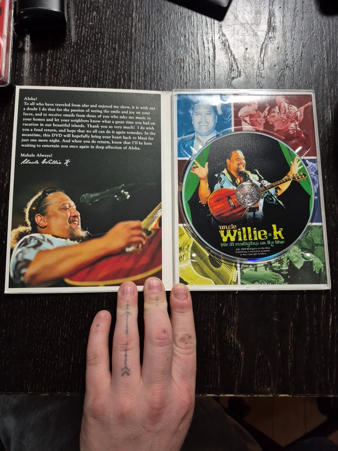 willie k — Willie K Live at Mulligans SIGNED Willie K. Dvd Rare Autographed, image 3