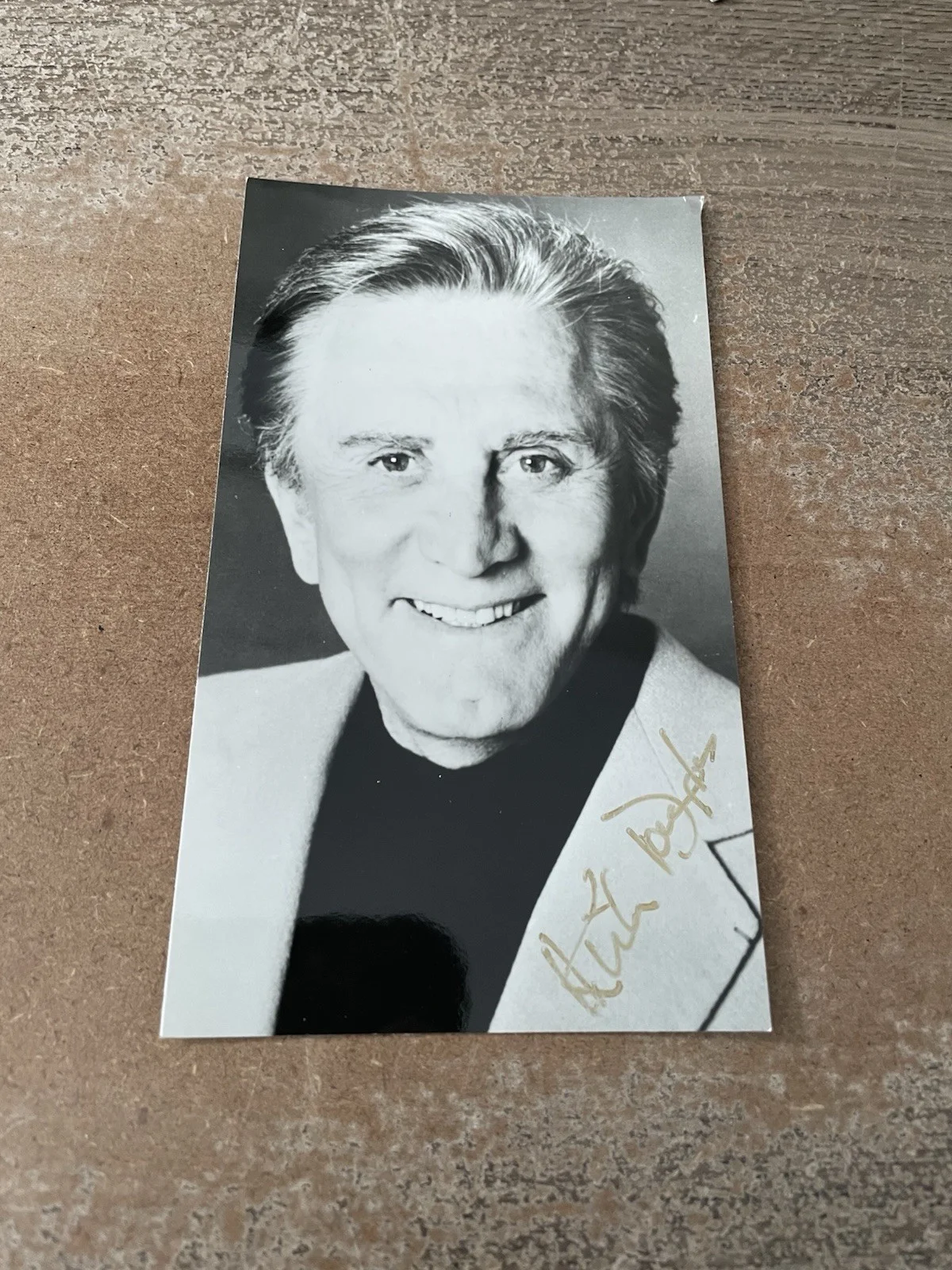Kirk Douglas — Kirk Douglas Signed 3 " x 5" Photograph Autograph