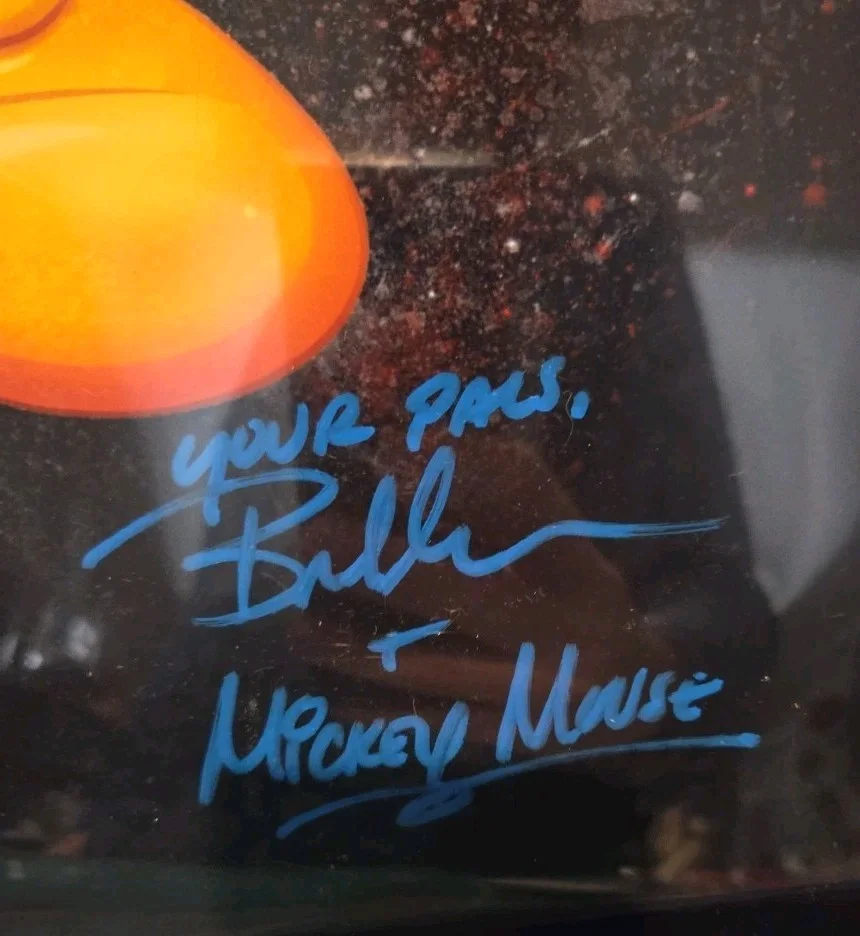 Bret Iwan — Bret Iwan Signed Autographed 16x20 Mickey Mouse Disney Tristar JSA COA Inscribe, изображение 2