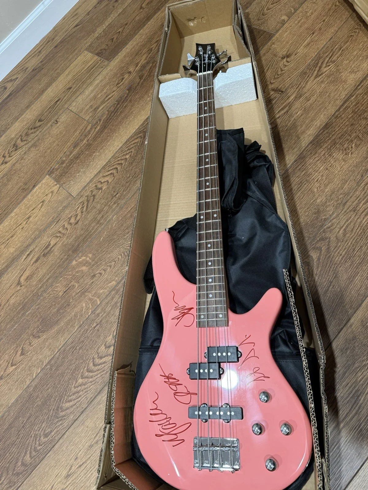* DIRTY HONEY * SIGNED electric guitar * PINK BREAST CANCER AWARENESS 🩷, изображение 4