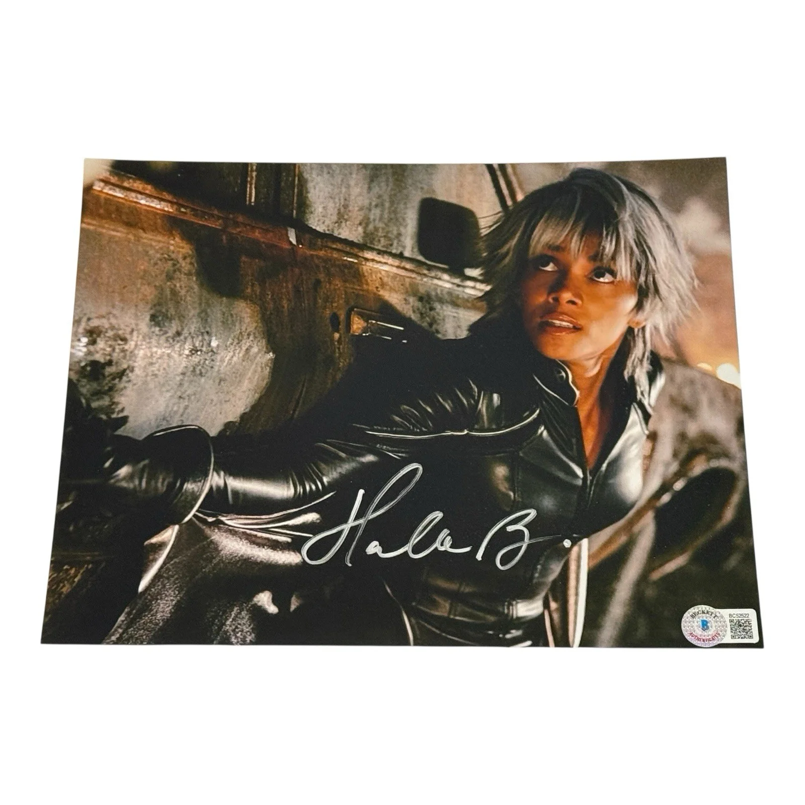 Halle Berry — Halle Berry X-men Signed Photo 8x10 Beckett BAS Certified Autographed Marvel