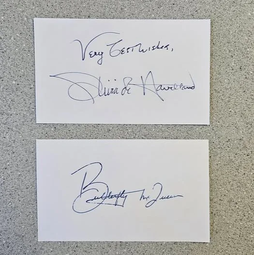OLIVIA De HAVILLAND and BUTTERFLY McQUEEN — BUTTERFLY McQUEEN SIGNED & OLIVIA De HAVILLAND SIGNED INDEX CARD AUTOGRAPH -GWTW