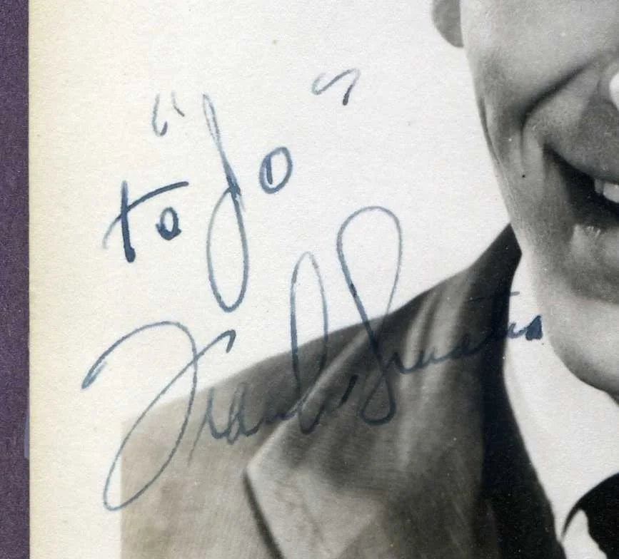 Vintage FRANK SINATRA autograph 4.75 x 7" Photo signed early 1940s JSA LOA, image 2