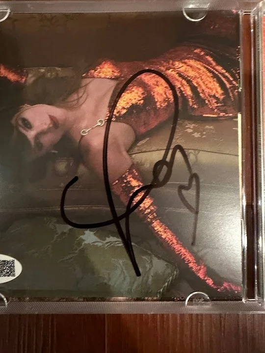 Taylor Swift signed autographed The Life Of A Show Girl CD Photo 2 JSA COA, изображение 3