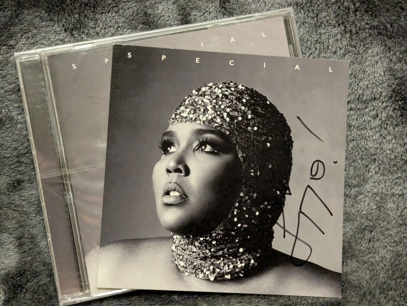 Lizzo Special CD with SIGNED Art Card (UK Exclusive) -, image 2