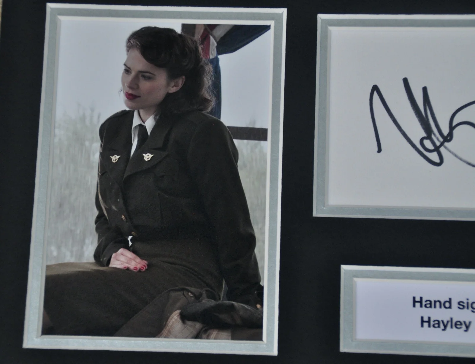Hayley Atwell Signed A4 Presentation Marvel Agent Carter With COA, image 3