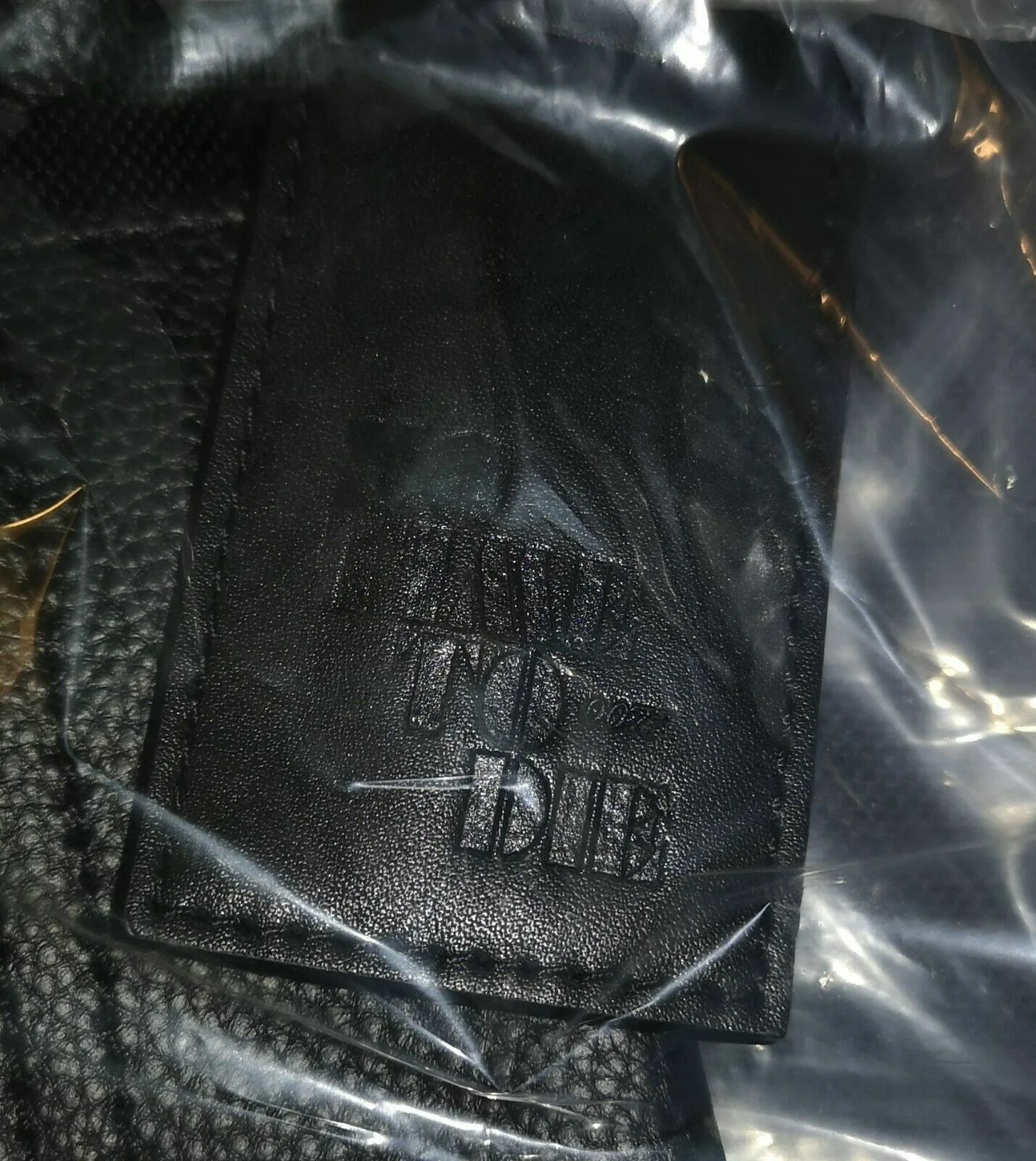 JAMES BOND 007 LEATHER-TRIMMED WEEKEND OVERNIGHT BAG NO TIME TO DIE EDITION, изображение 4