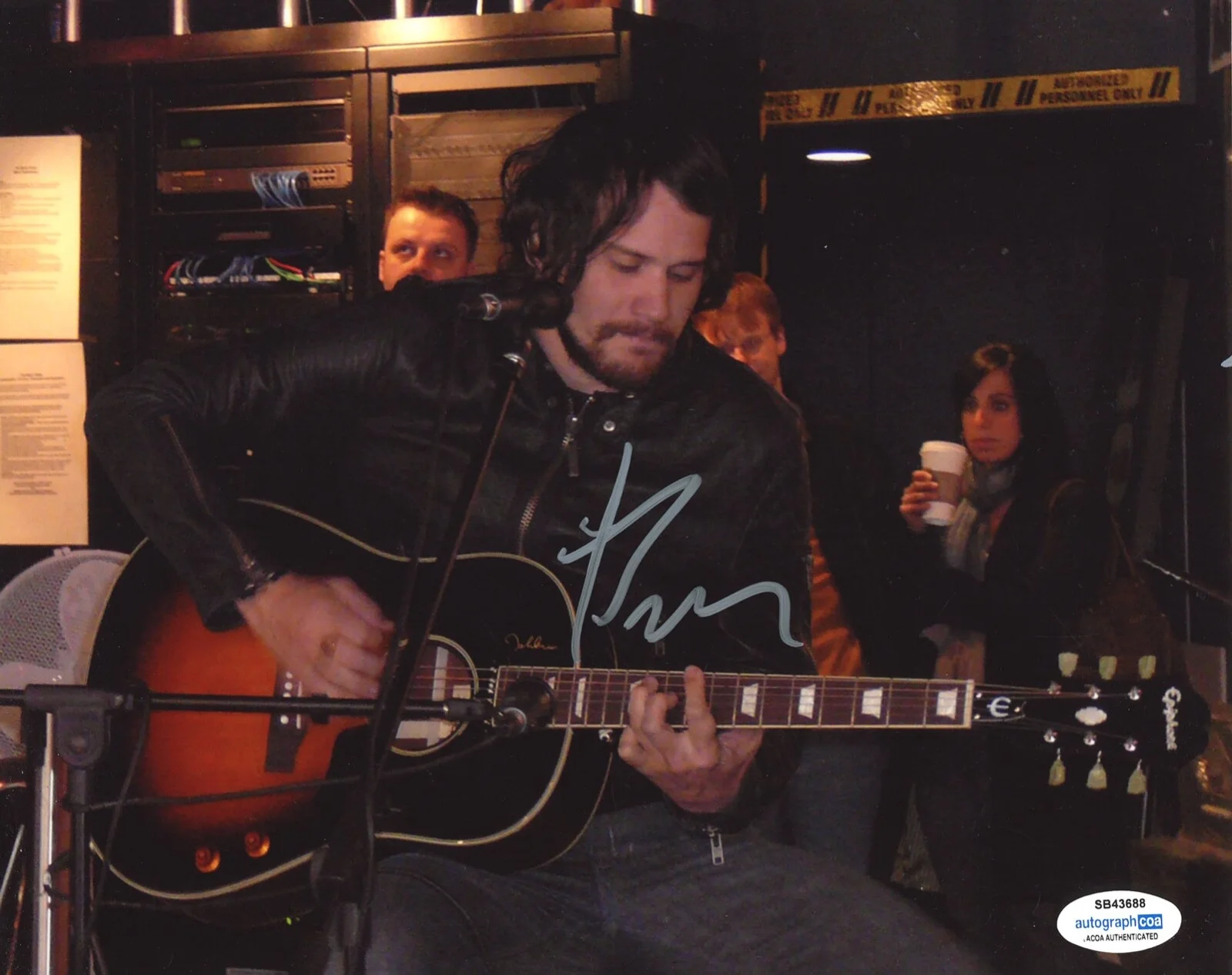 BRIAN AUBERT — Brian Aubert signed "SILVERSUN PICKUPS" 8x10 Photo d PROOF Bloody Mary ACOA COA, image 3