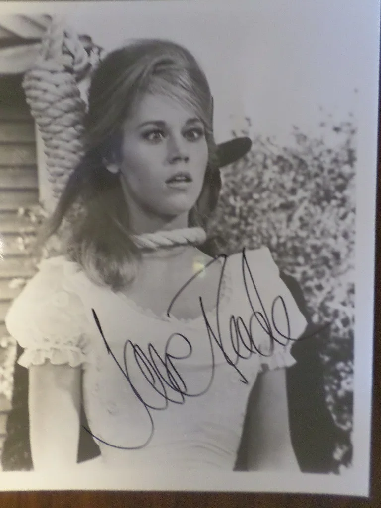 Jane Fonda — Jane Fonda Signed Cat Ballou B&W Photo, image 2