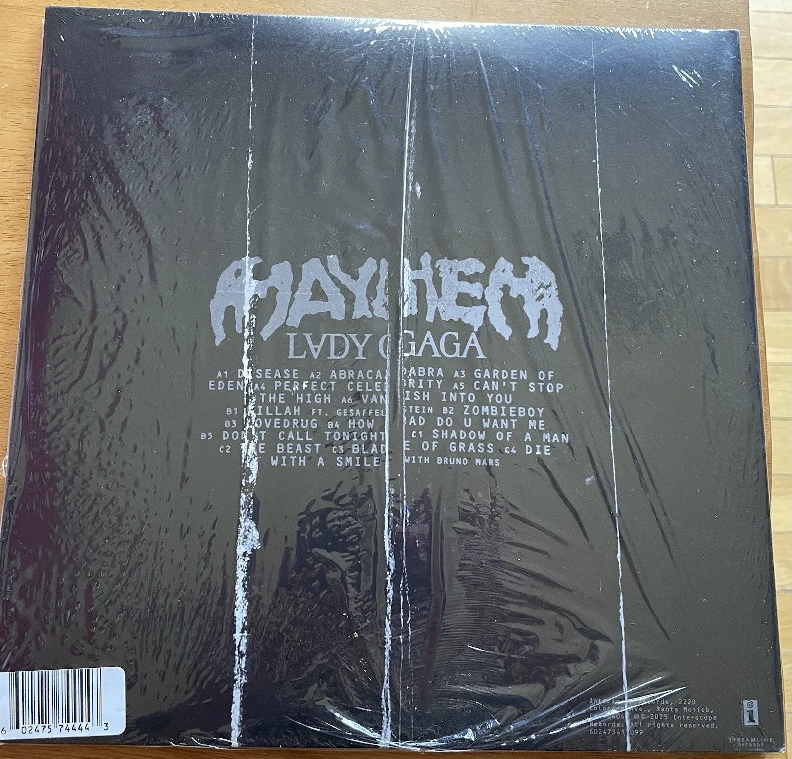 Lady Gaga Autograph Mayhem Vinyl Album Insert NEW, изображение 5