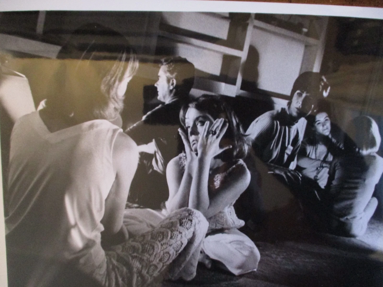Phillip Pine ("GLASS HOUSES")10 x 8 1972 Glossy Black and White Press Photo, изображение 2